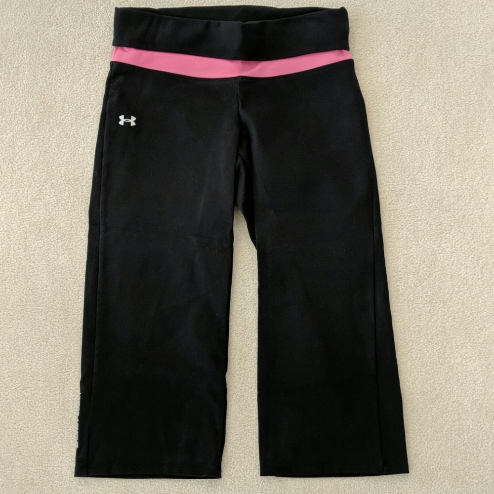 Under Armour black & pink Capri Pants - Small